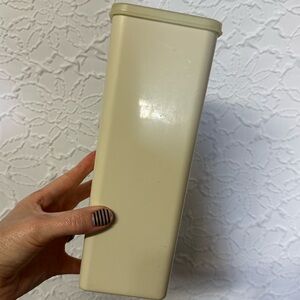 Tupperware Cheese and Cracker Storage Container w/Lid 1697-2 Vintage Kitchen